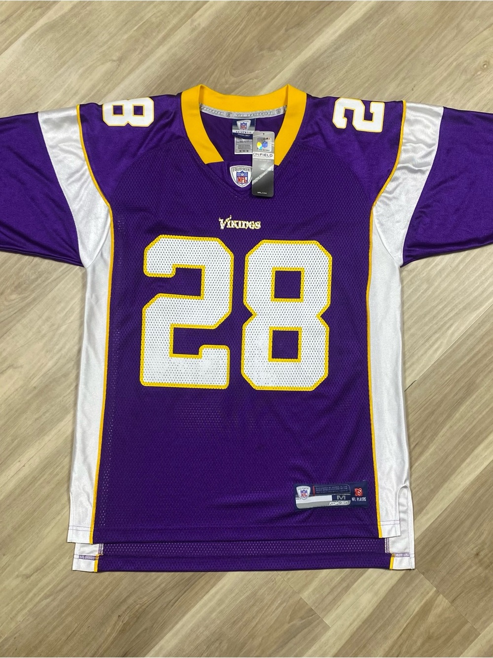 NWT Reebok Minnesota Vikings Adrian Peterson Jersey Mens Medium 28